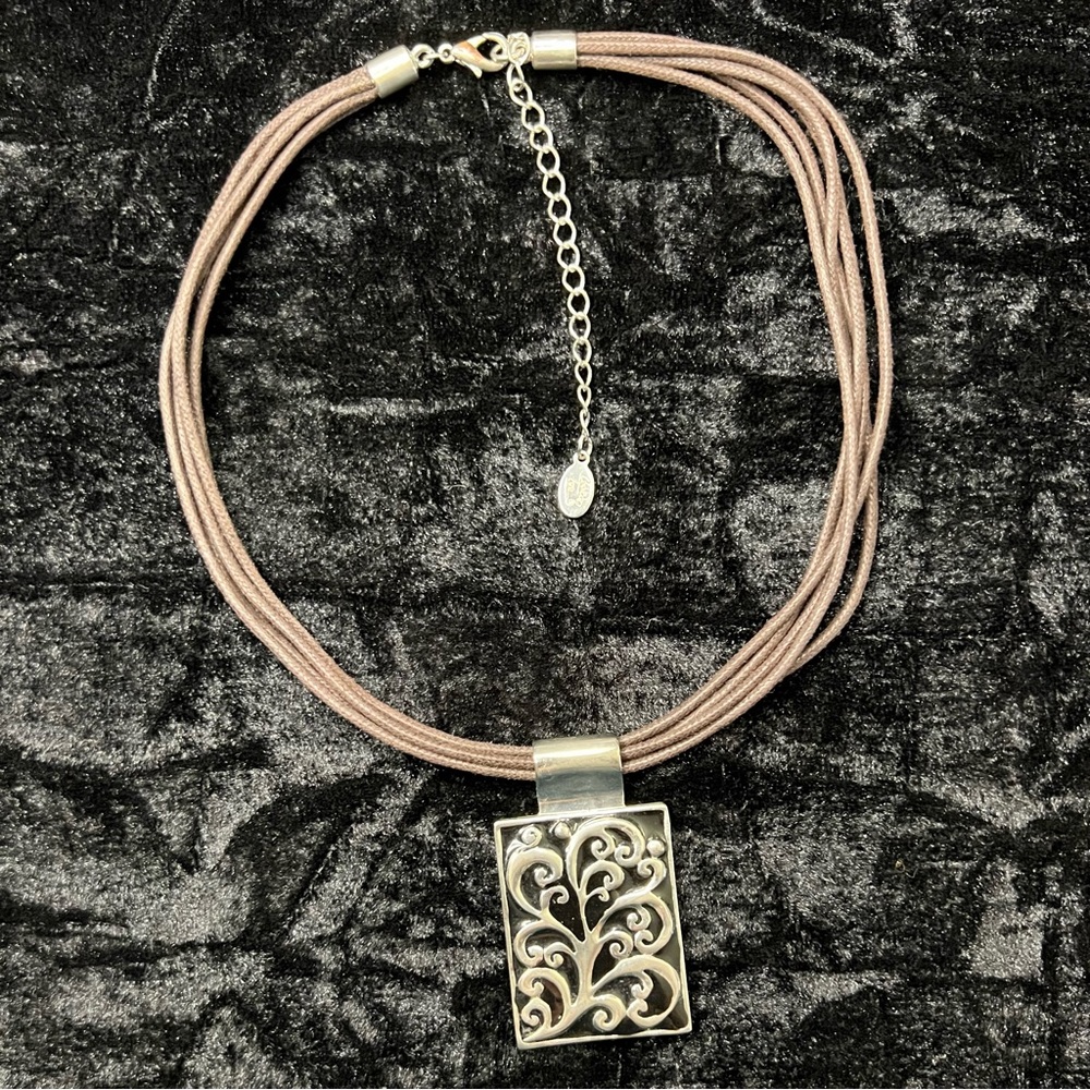 Cording, metal & paua shell necklace